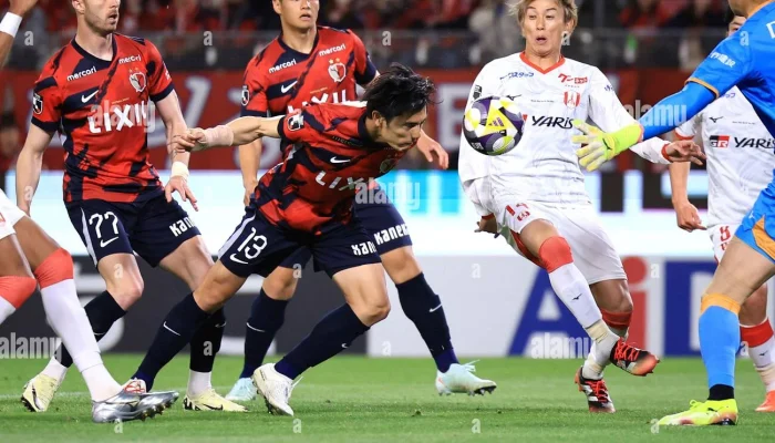 Kashima Antlers vs Nagoya Grampus: Pertandingan Sengit di J1 League