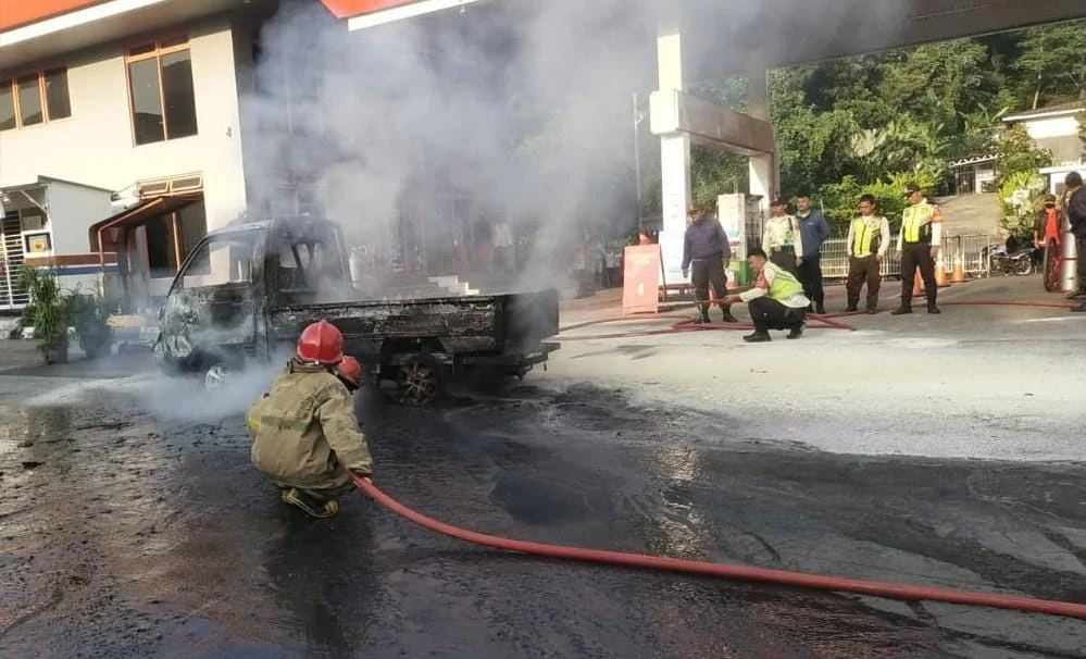 Kebakaran SPBU Cemplang Bogor: Mobil Terbakar Saat Isi BBM, Diduga Akibat Korsleting Aki