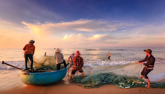 Laut Cinta: Menghubungkan Kehidupan Masyarakat Pesisir dengan Ekspresi Seni