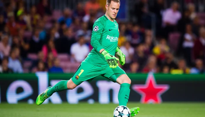 Marc-Andre Ter Stegen Langsung Tampil Apik di Debutnya Bersama Ajax Amsterdam