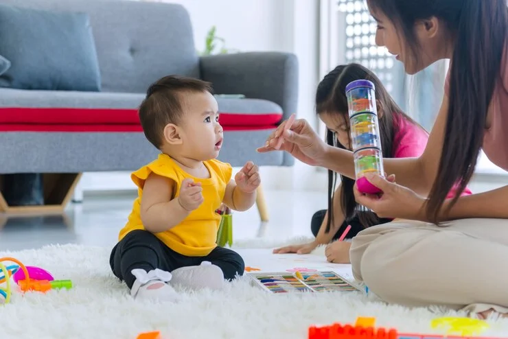 Mengenal Babysitter: Fakta dan Tips Memilih Pengasuh yang Tepat
