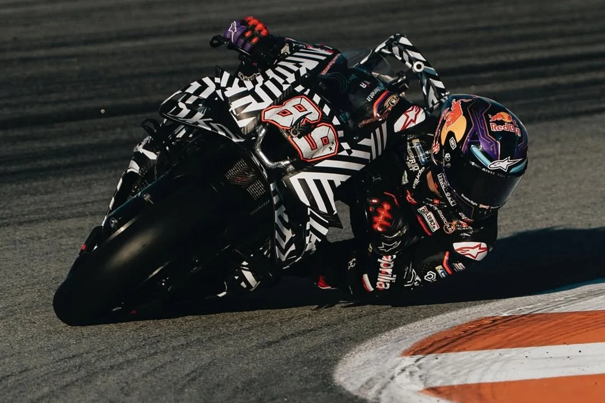 MotoGP Inggris 2026: Jorge Martin Rebut Pole, Aprilia Dominasi