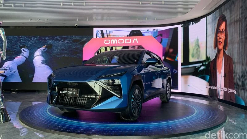 Omoda O4 EV: Mobil Listrik yang Menggabungkan Performa dan Teknologi Kecerdasan Buatan