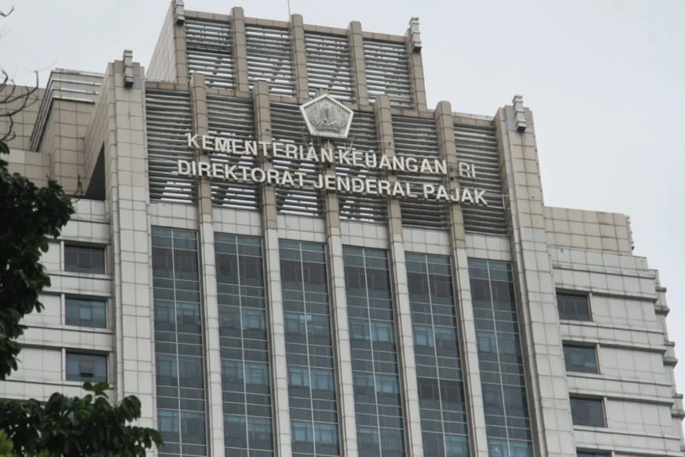 Pajak di Indonesia: Antara Kebijakan dan Penundaan