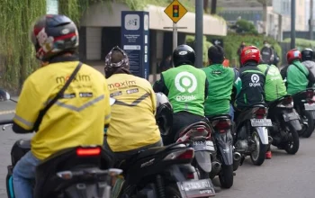 Pengemudi Ojol Mengalami Peningkatan Pendapatan Berkat Kebijakan Baru Pemerintah