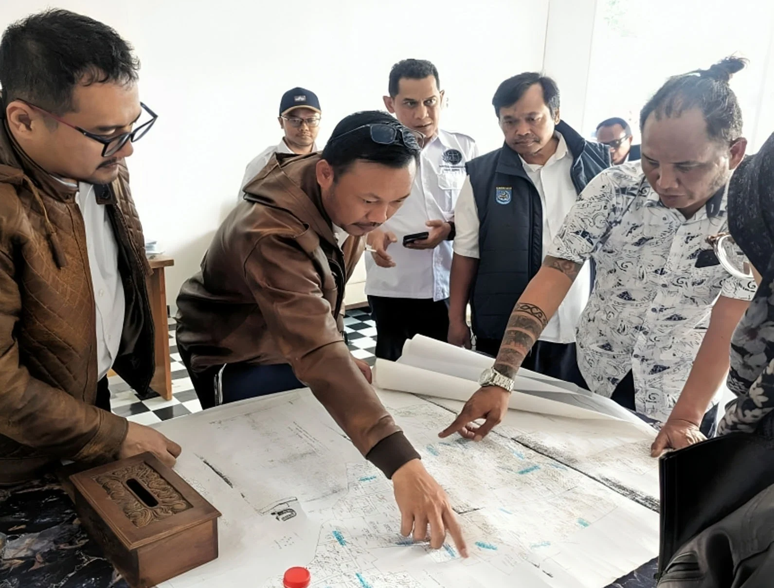 Perdebatan di Kota: Tinjauan atas Konflik dan Isu dalam Pemerintahan Kota