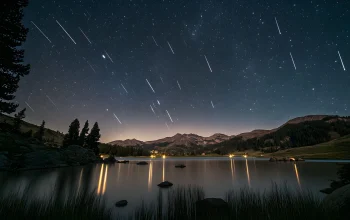 Perseid Meteor Shower dan Venus di Langit Malam: Fenomena Astronomi yang Mengagumkan