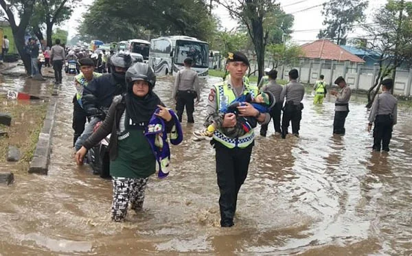 Polisi dan Masyarakat: Antara Perlindungan dan Harmoni