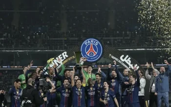 PSG Juara Piala Super Eropa 2026, Mazraoui Ungkap Rahasia Kemenangan Manchester United