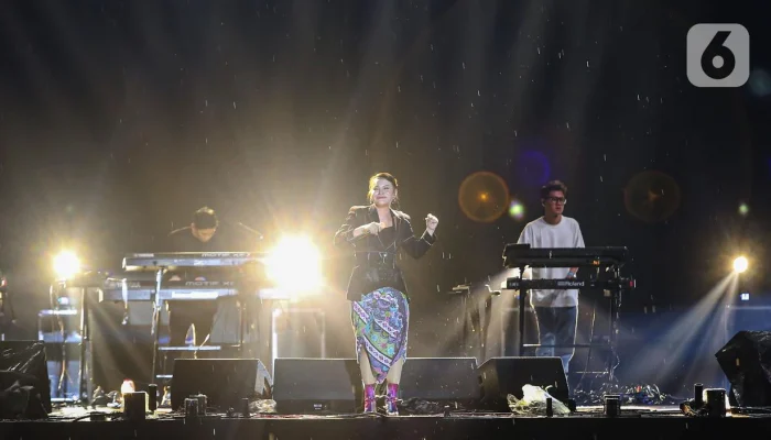 Rossa Hipnotis Penonton di Soul Concert VII dengan Penampilan Memukau