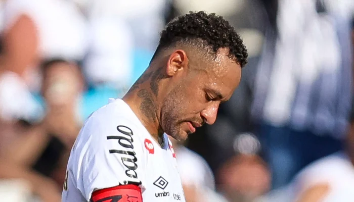 Santos Kembali Terjun ke Zona Degradasi Setelah Kalah dari Athletico-PR