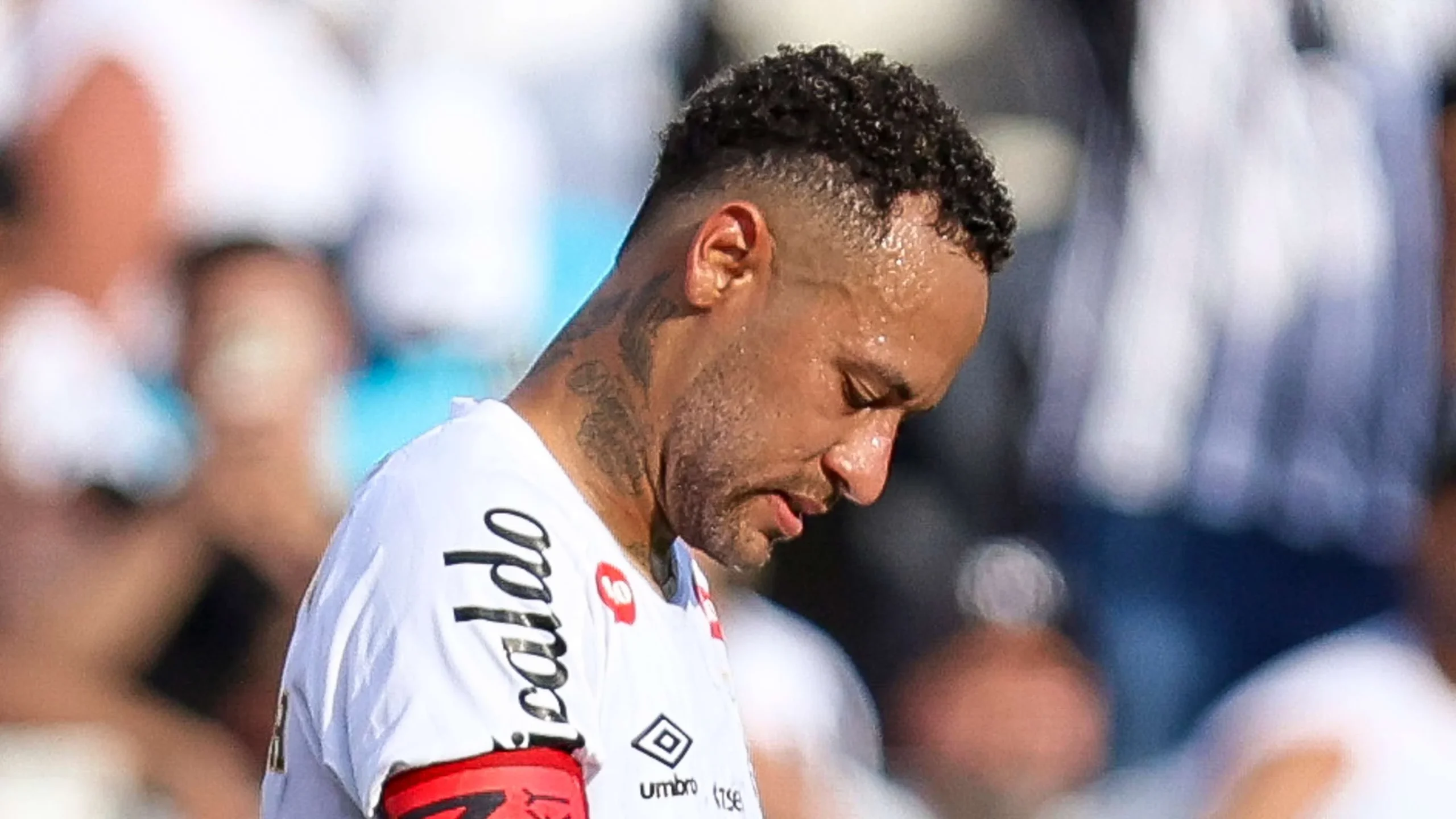 Santos Kembali Terjun ke Zona Degradasi Setelah Kalah dari Athletico-PR