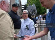 Sister Mary Jo: Malam Paus di White Sox Mirip dengan Kebangunan Besar Gereja