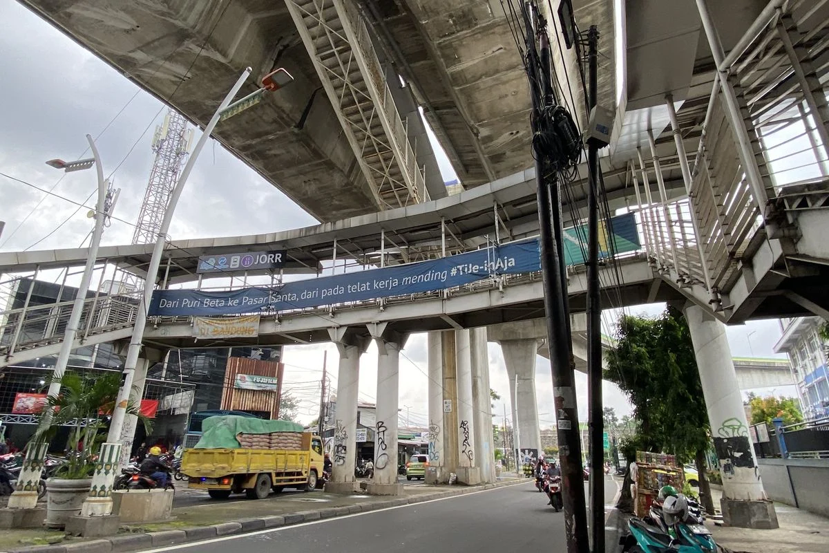 TransJakarta Menghadapi Tantangan: Dari Kecelakaan hingga Pelayanan yang Membutuhkan Perbaikan