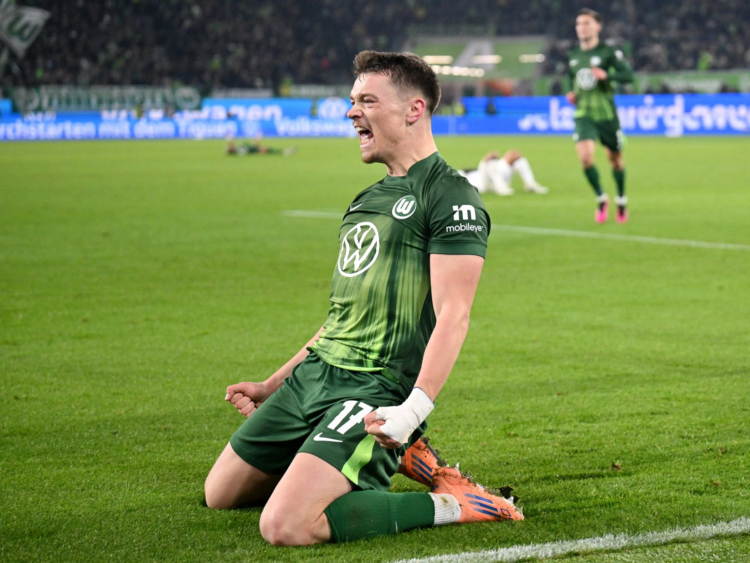 VfL Wolfsburg: Dzenan Pejcinovic Pindah ke VfB Stuttgart, Tottenham Hotspur Pertahankan Micky van de Ven