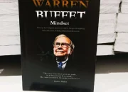 Warren Buffett: Rahasia Sukses Investasi dan Filosofi Kekayaan